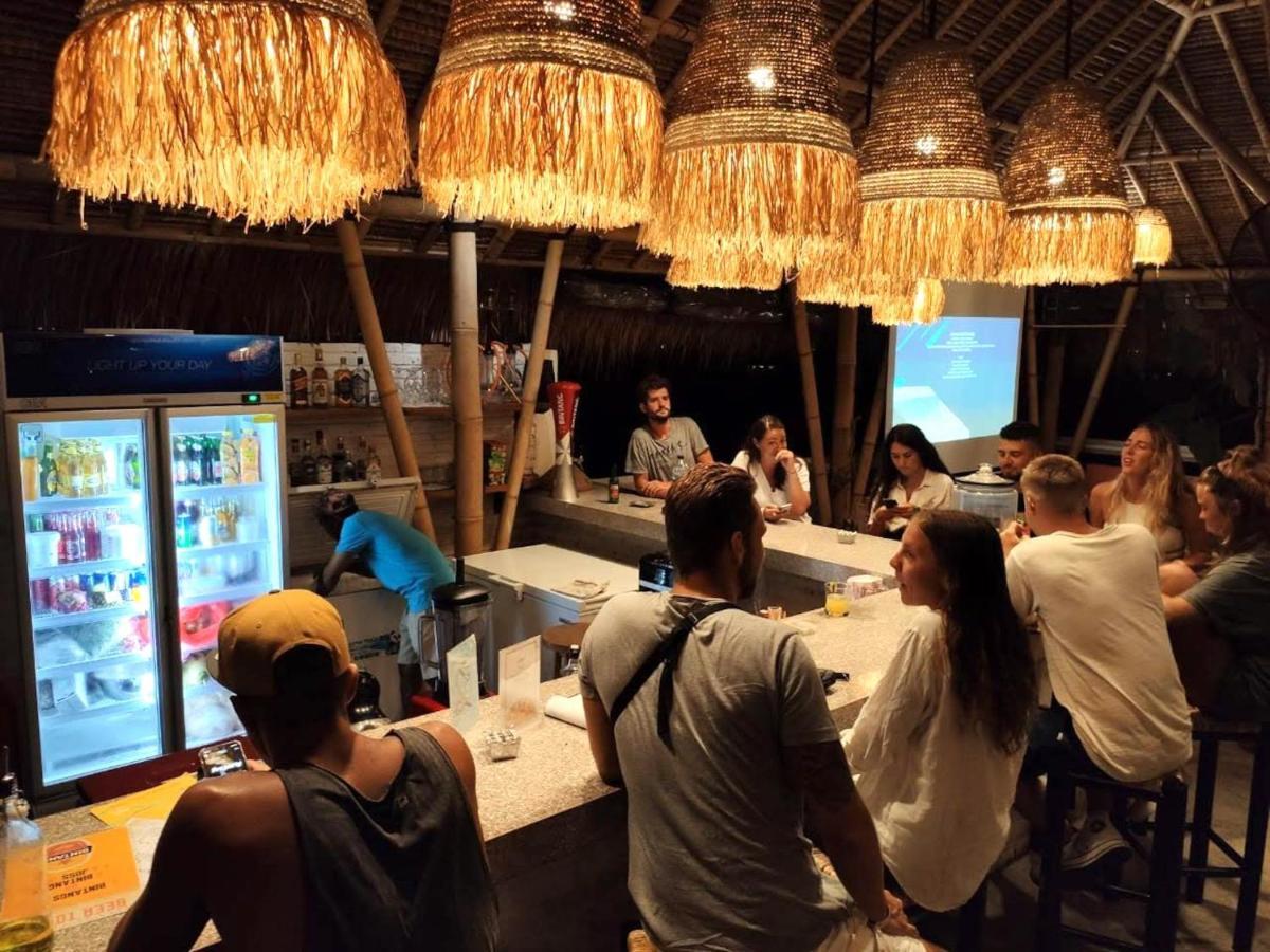 Clandestino Hostel Canggu Eksteriør billede