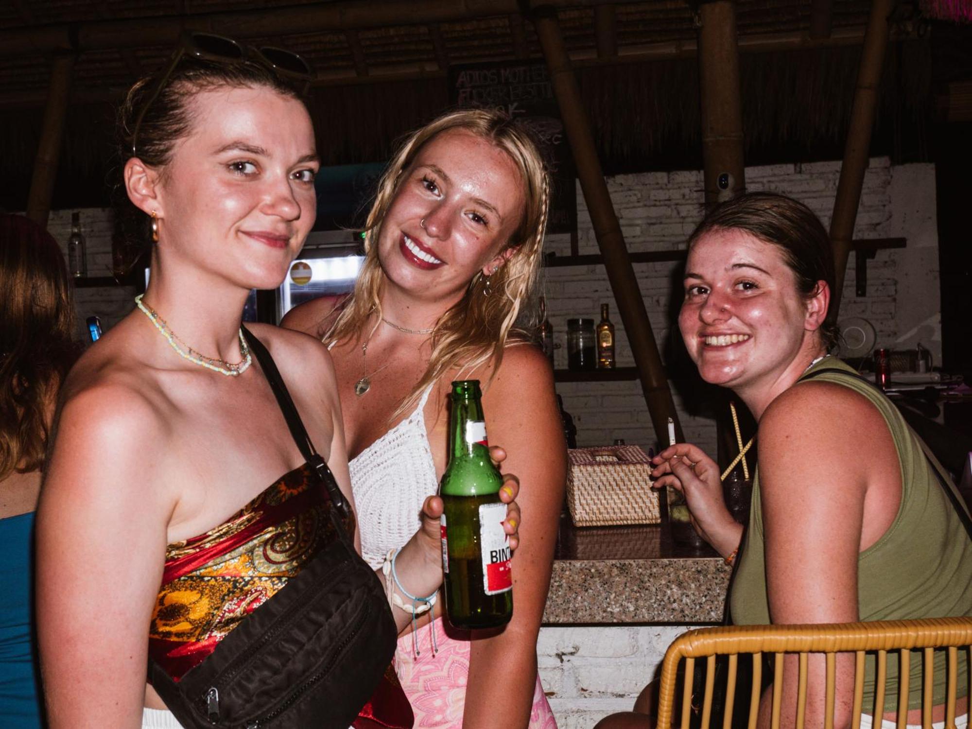 Clandestino Hostel Canggu Eksteriør billede