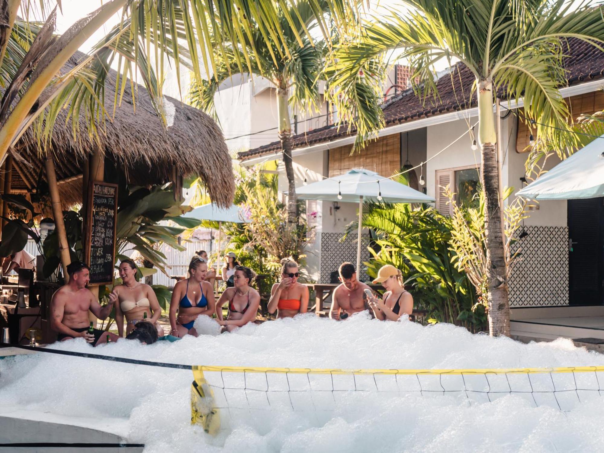 Clandestino Hostel Canggu Eksteriør billede